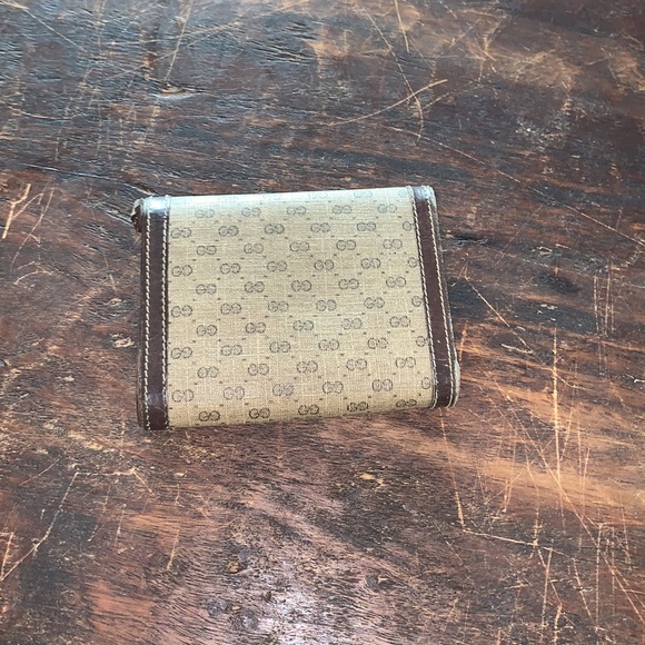Vintage Gucci Wallet - Picture 3 of 11
